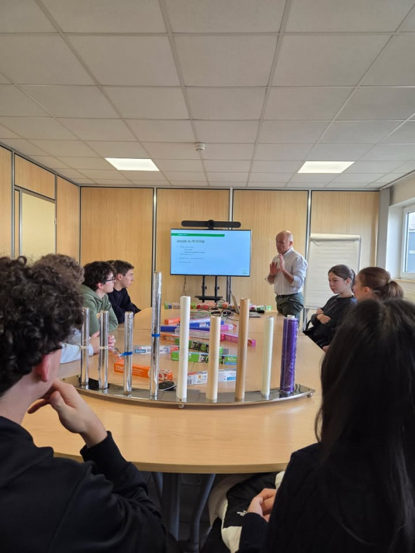 Dans le cadre de notre partenariat avec l’Agence de l'Orientation et des Métiers de Normandie, Dieppe Méca Énergies met en place une série de visites d’entreprises à destination des élèves de la 5e à la Terminale, en cohérence avec le plan Avenir du ministère de l’Éducation nationale.
